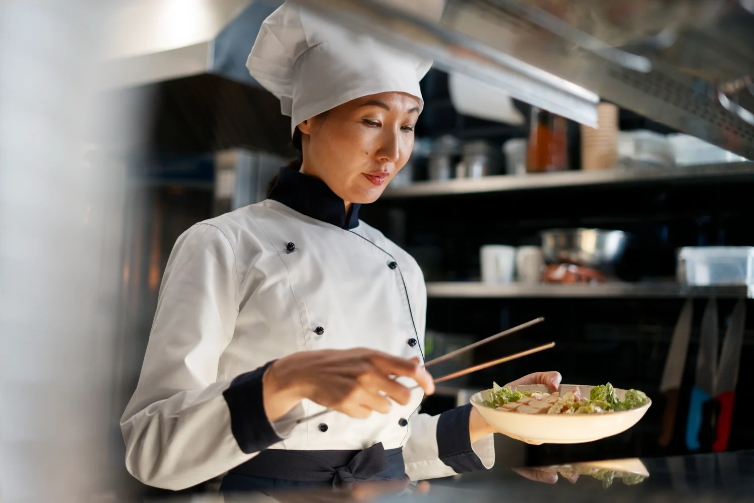 A Keke Food chef preparing food